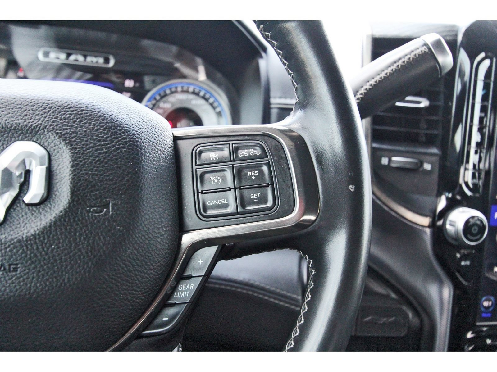 Used 2021 RAM 2500 Limited AWD/4WD image 26
