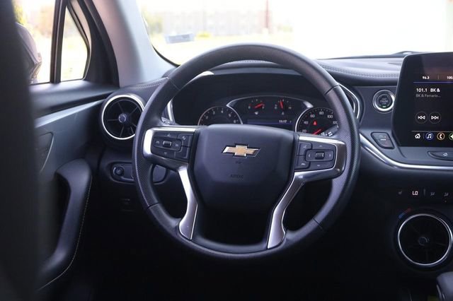 Used 2025 Chevrolet Blazer LT AWD/4WD image 22