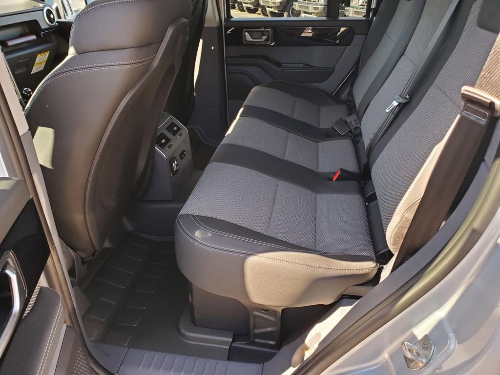 Used 2024 INEOS Grenadier image 9