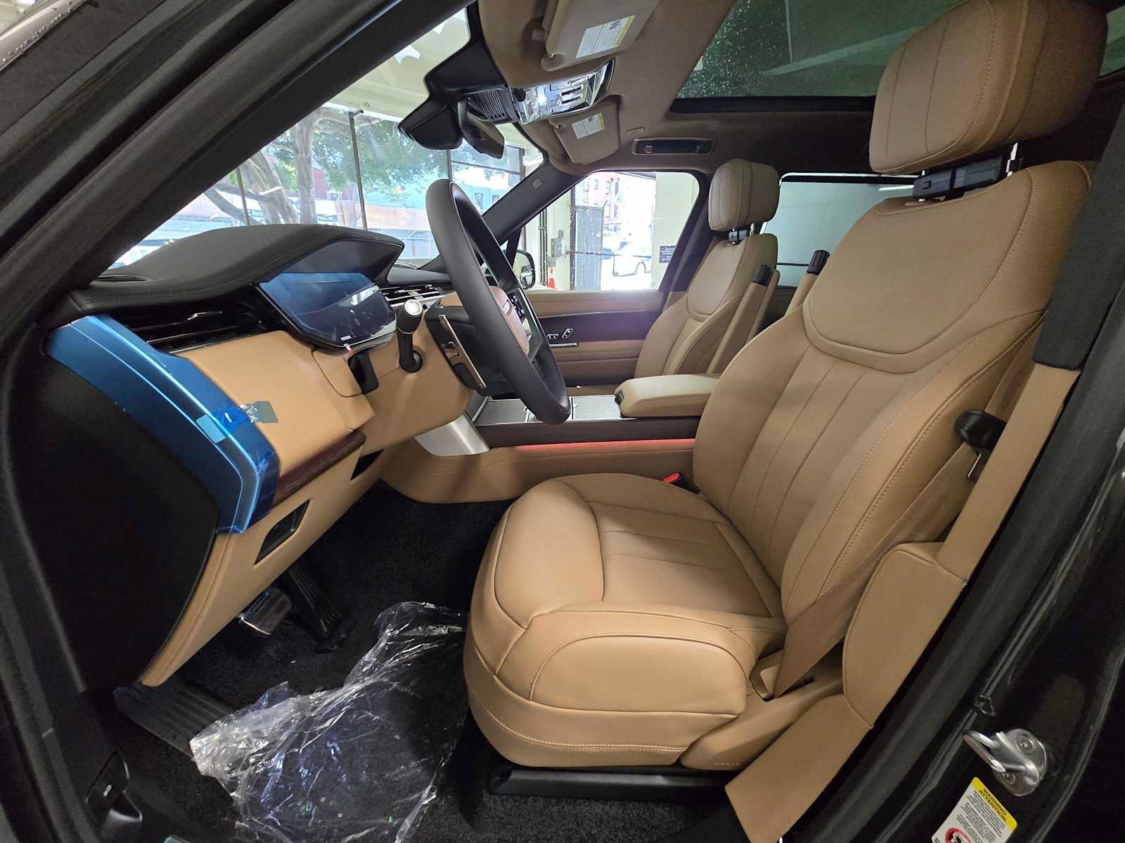 New 2026 Land Rover Range Rover Long Wheelbase SE AWD/4WD image 22