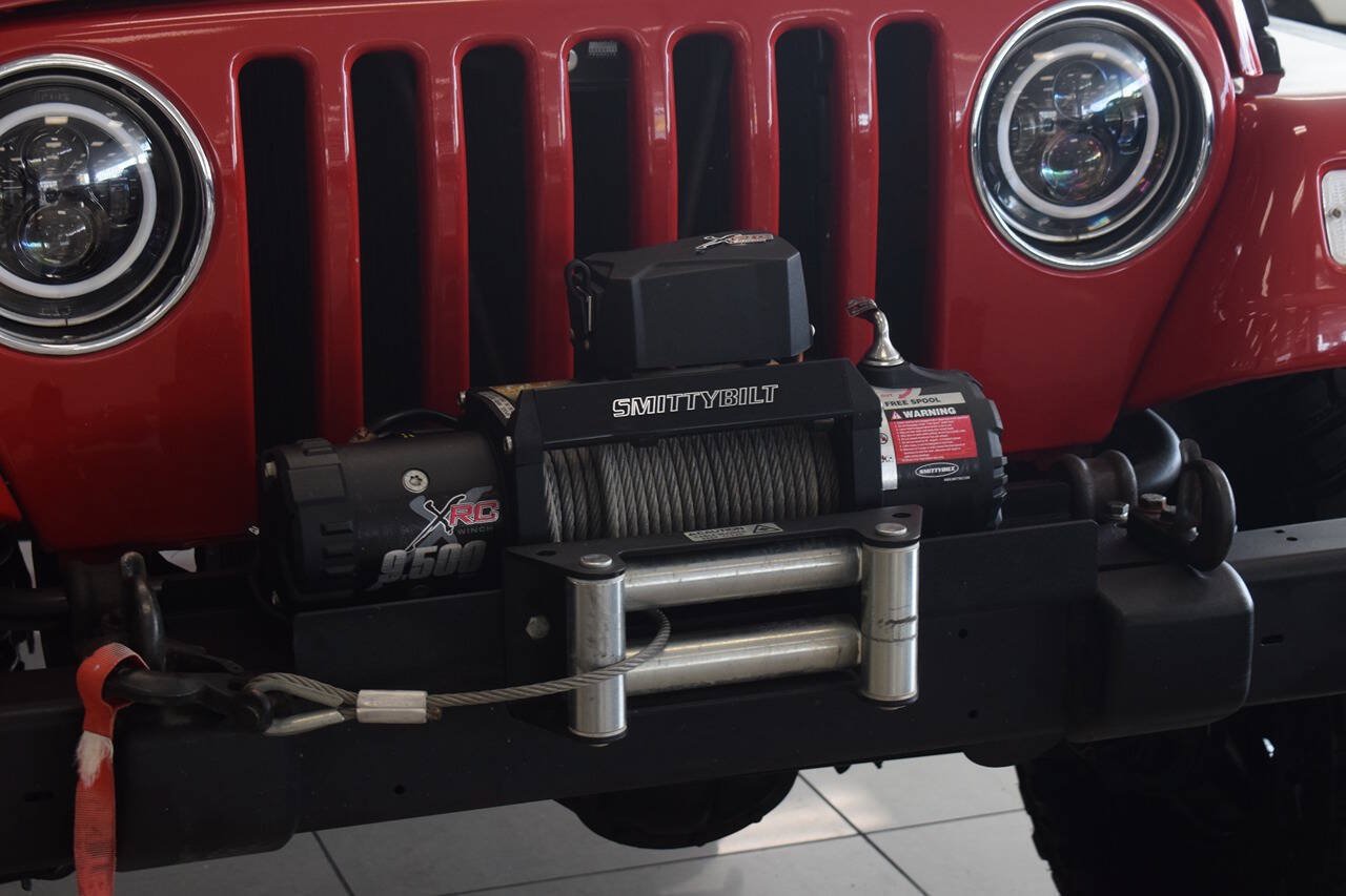 Used 2004 Jeep Wrangler SE AWD/4WD image 9