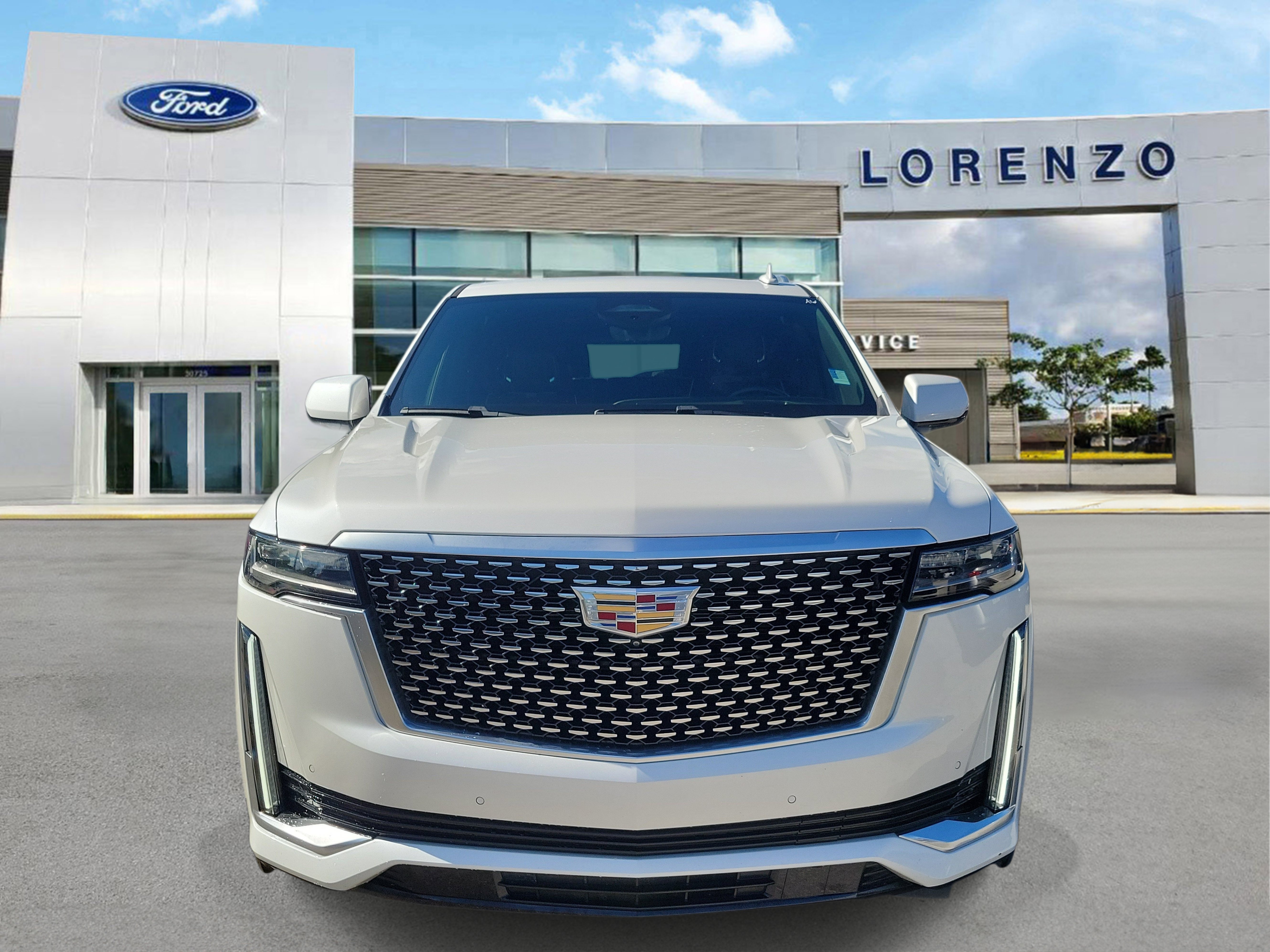 Used 2023 Cadillac Escalade ESV Premium Luxury w/ Performance Package AWD/4WD image 2