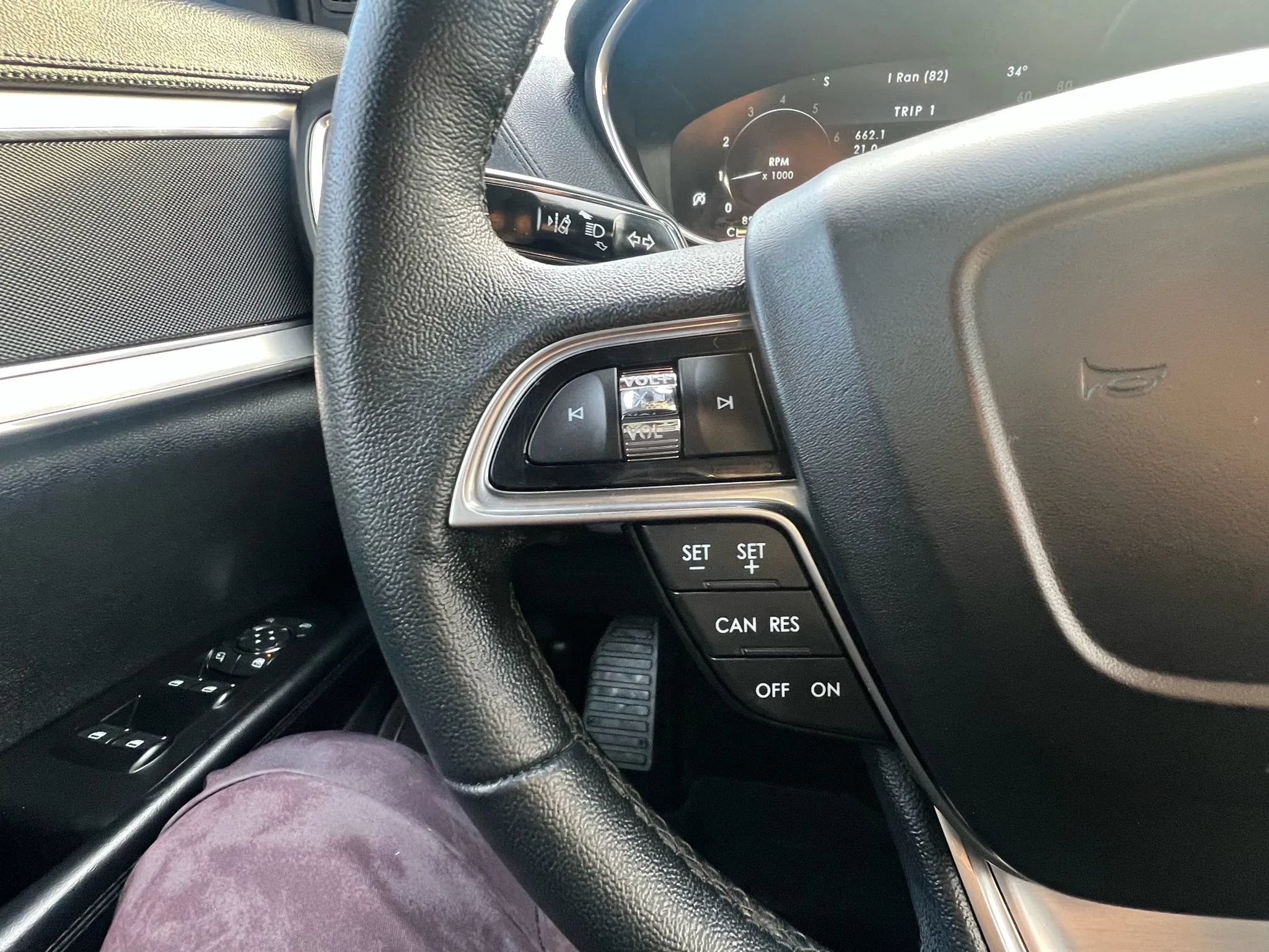 Used 2019 Lincoln Nautilus Premier AWD/4WD image 15