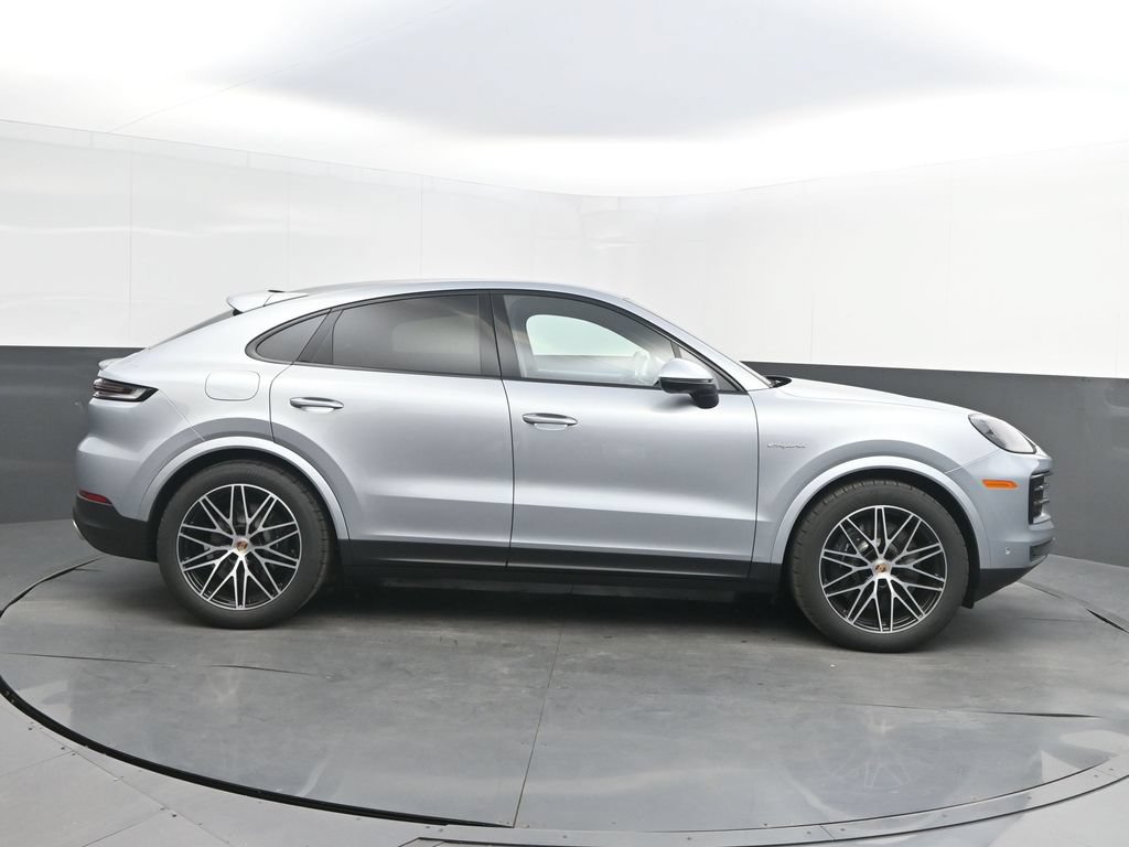 Certified 2026 Porsche Cayenne E-Hybrid Coupe AWD/4WD image 8