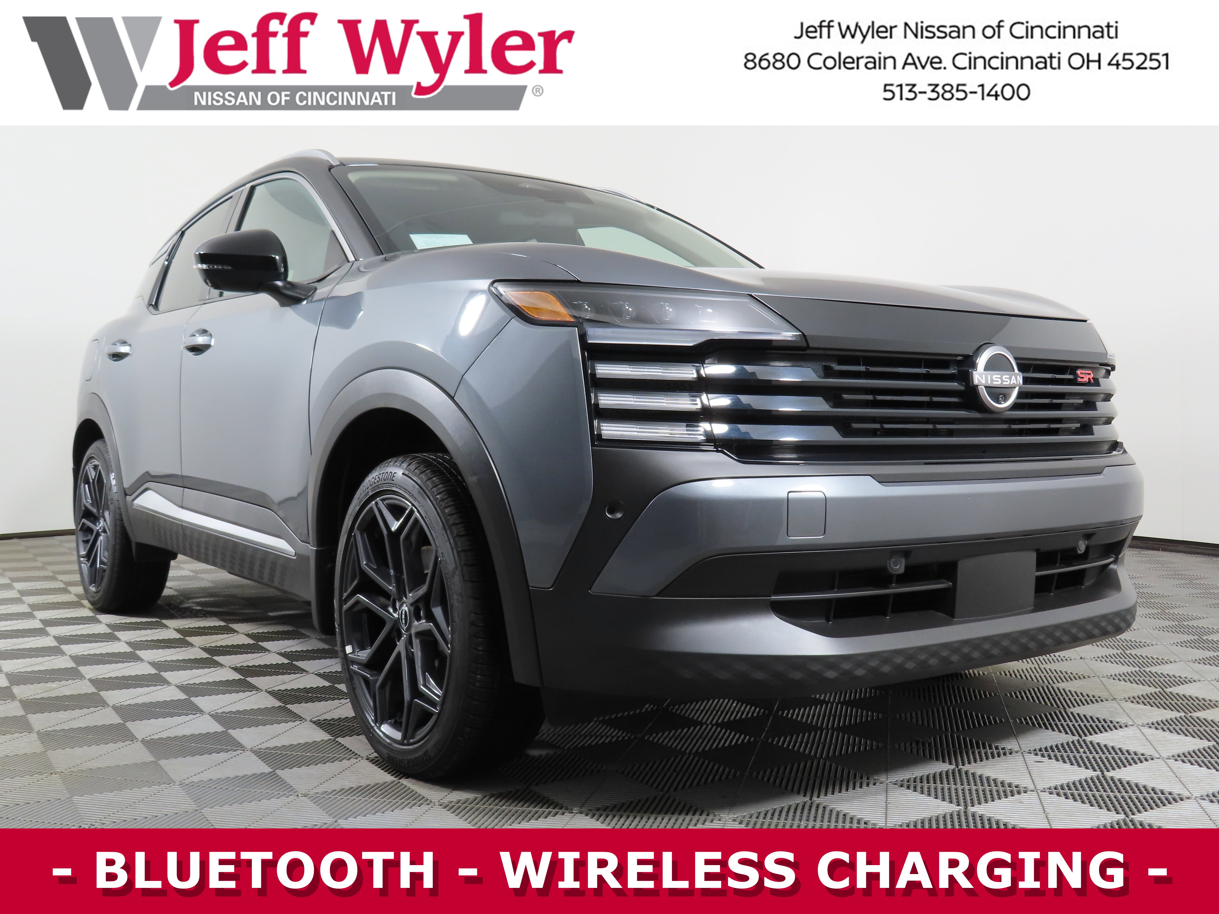 Certified 2025 Nissan Kicks SR image 1