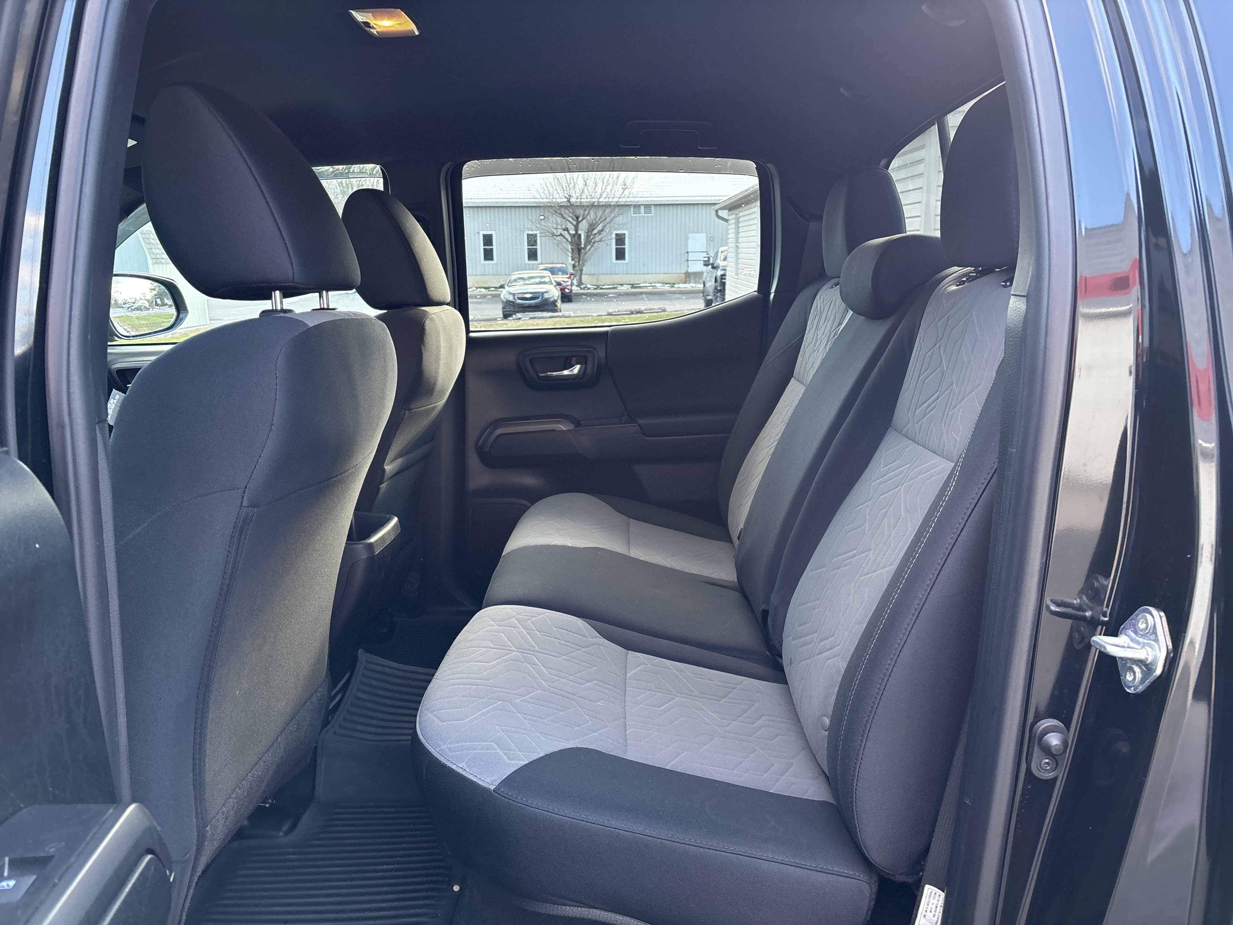 Used 2022 Toyota Tacoma TRD Sport image 13