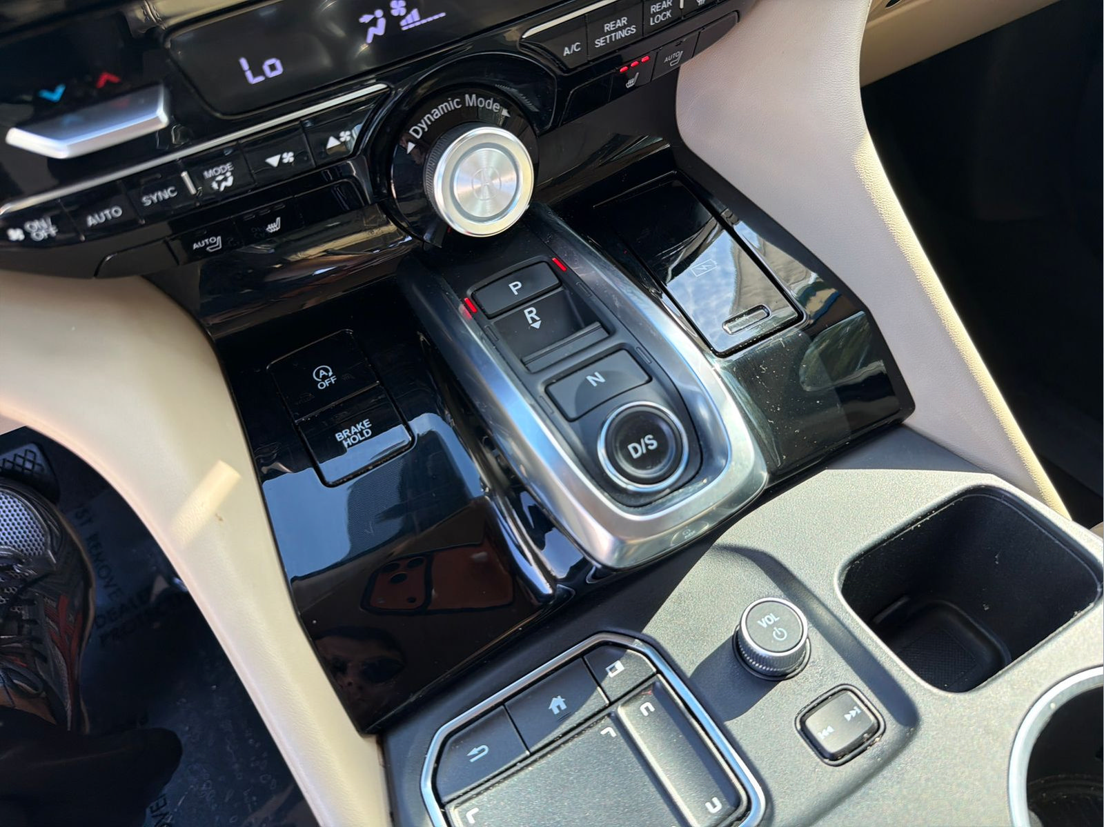 Used 2022 Acura MDX FWD w/ Technology Package image 21