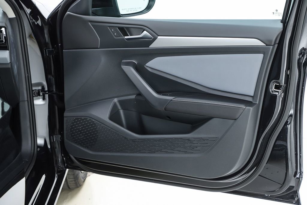 New 2026 Volkswagen Jetta SE FWD image 31