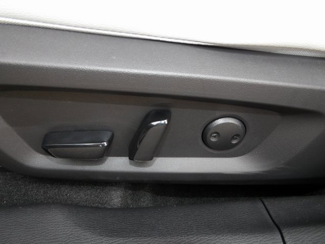 New 2025 Mitsubishi Outlander SEL image 18