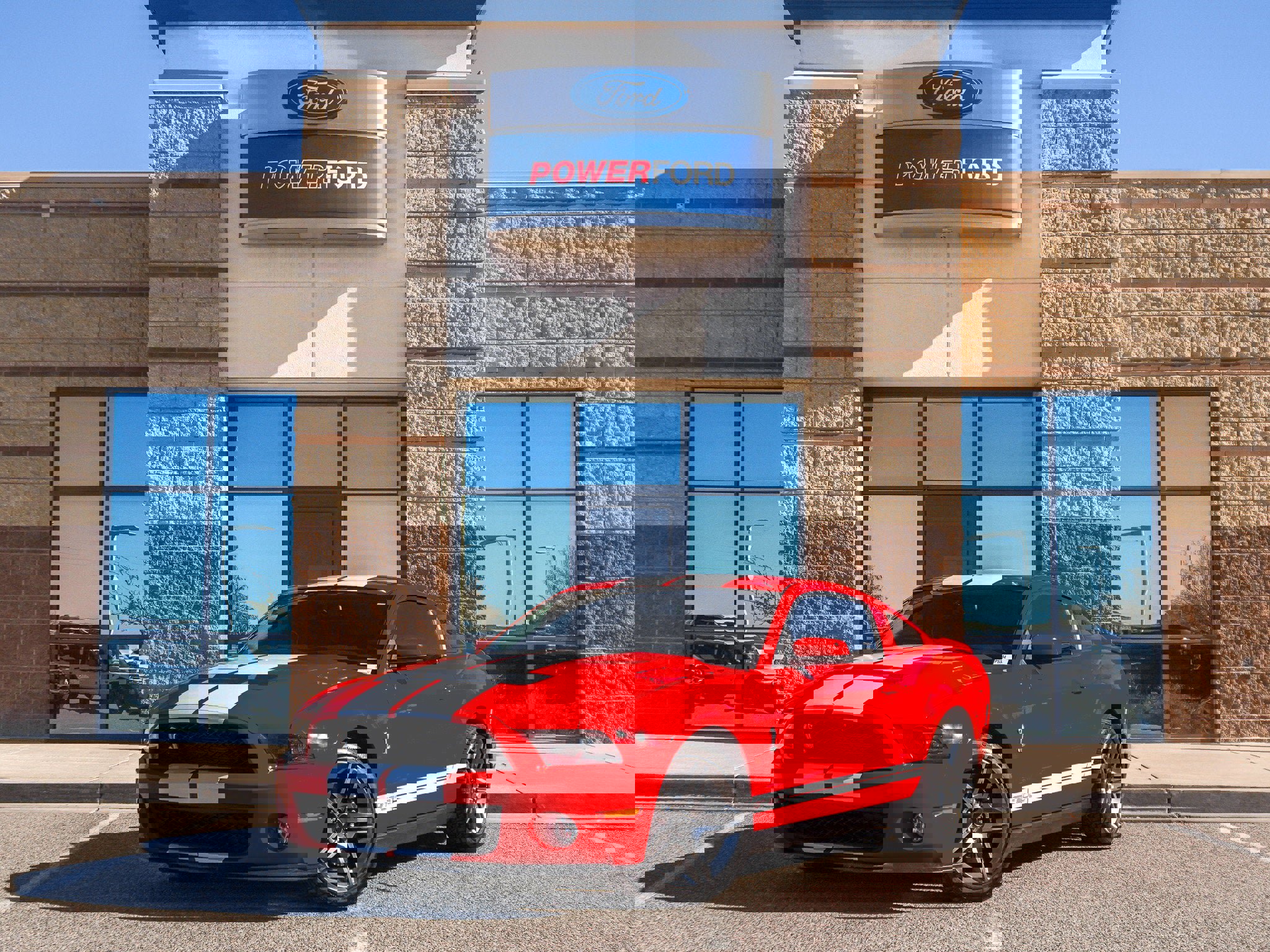 Used 2011 Ford Mustang Shelby GT500 w/ Electronics Pkg image 2