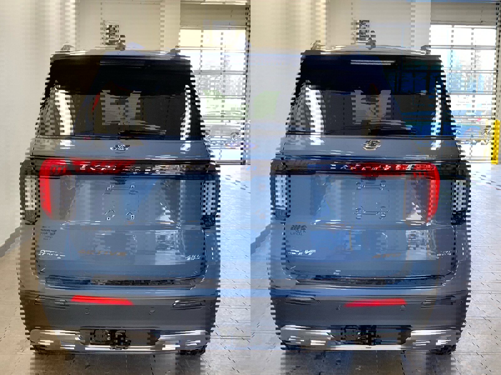 New 2026 Ford Explorer Active w/ Active Comfort Package image 6