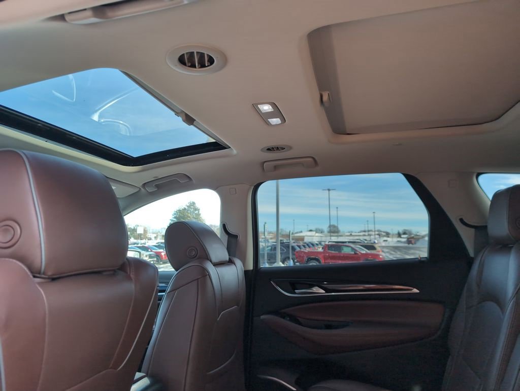 Used 2018 Buick Enclave Avenir w/ Avenir Technology Package image 12