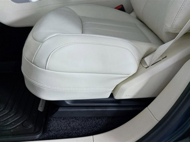 New 2026 Land Rover Range Rover SE image 22