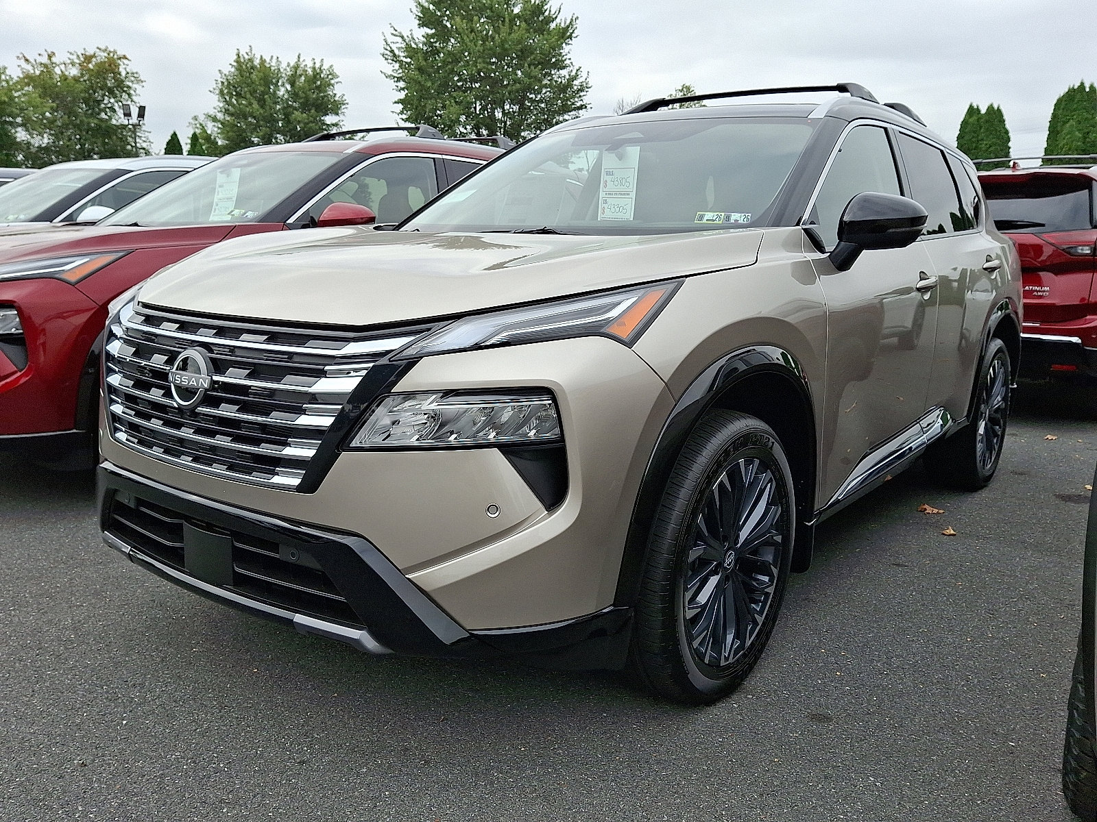 New 2026 Nissan Rogue Platinum w/ Platinum Premium Package image 3