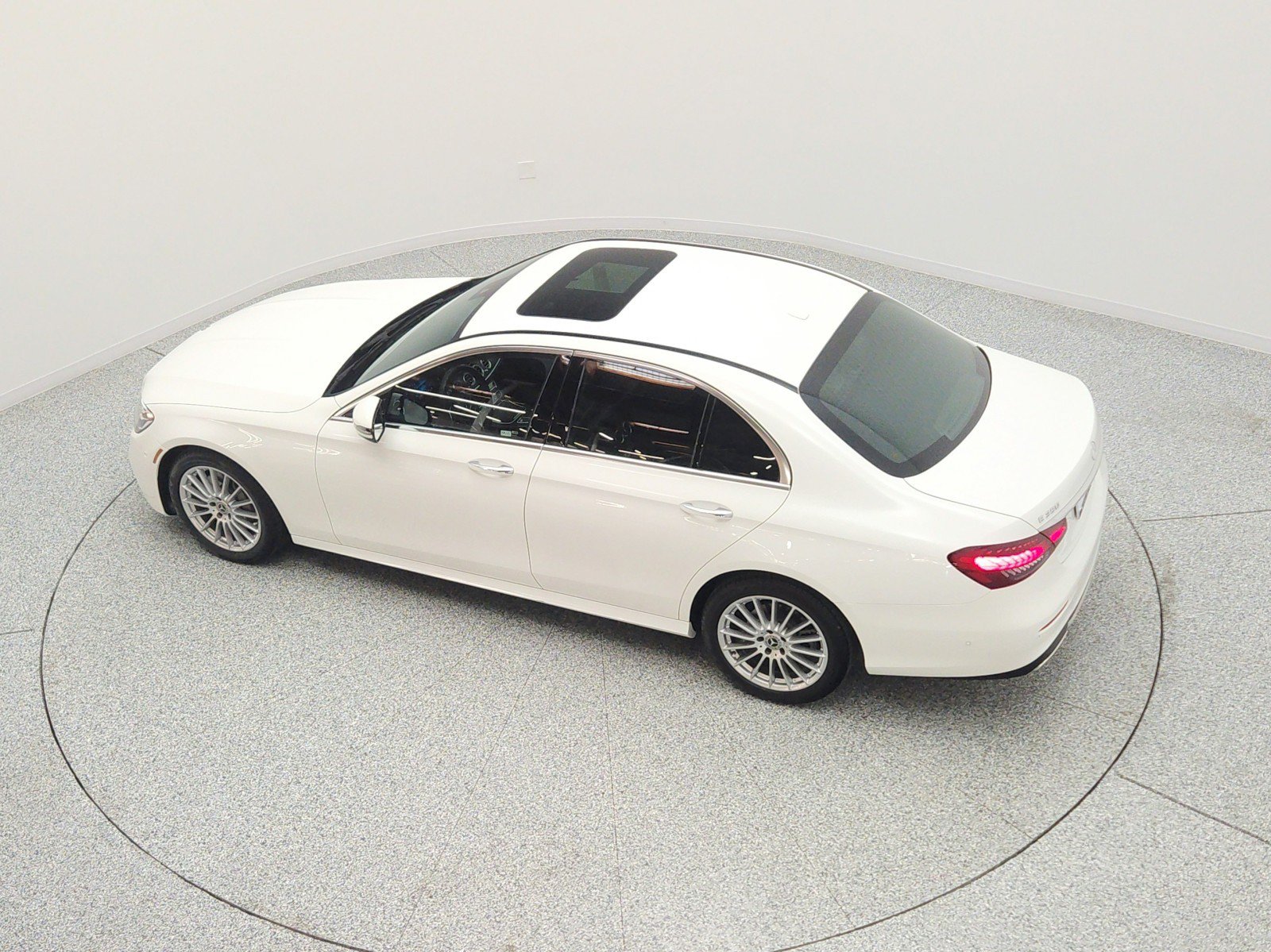 Used 2022 Mercedes-Benz E 350 Sedan image 30