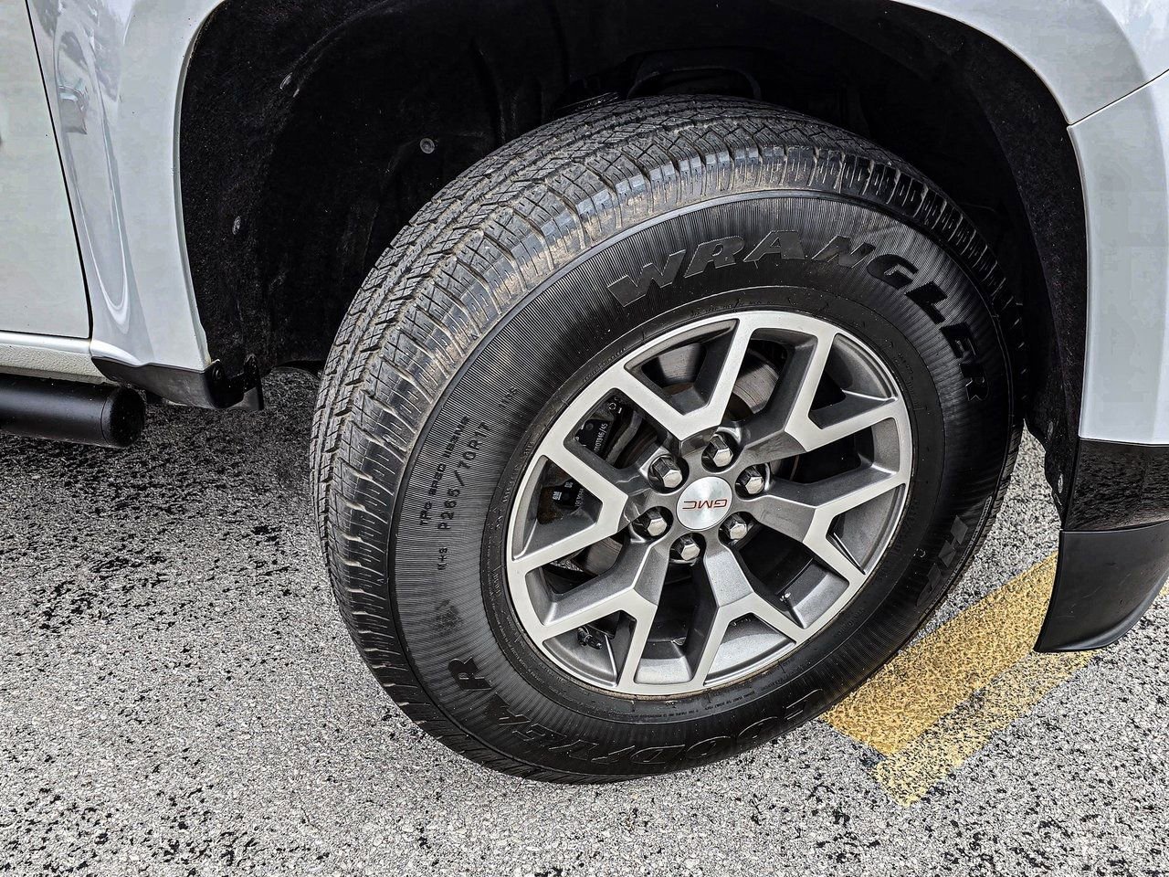 Used 2021 GMC Canyon AT4 image 8