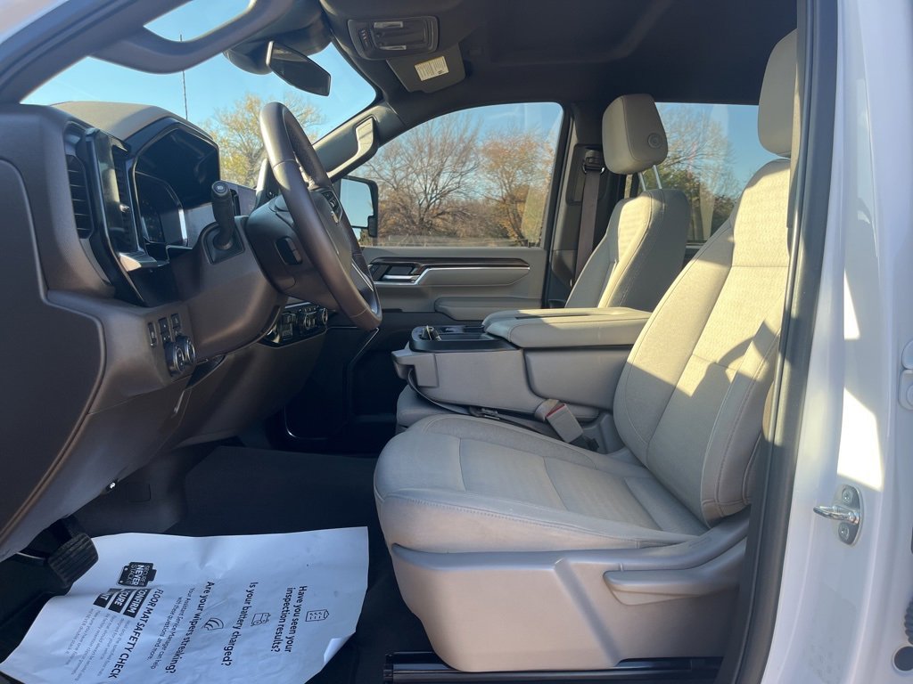 Used 2024 Chevrolet Silverado 2500 LT image 10