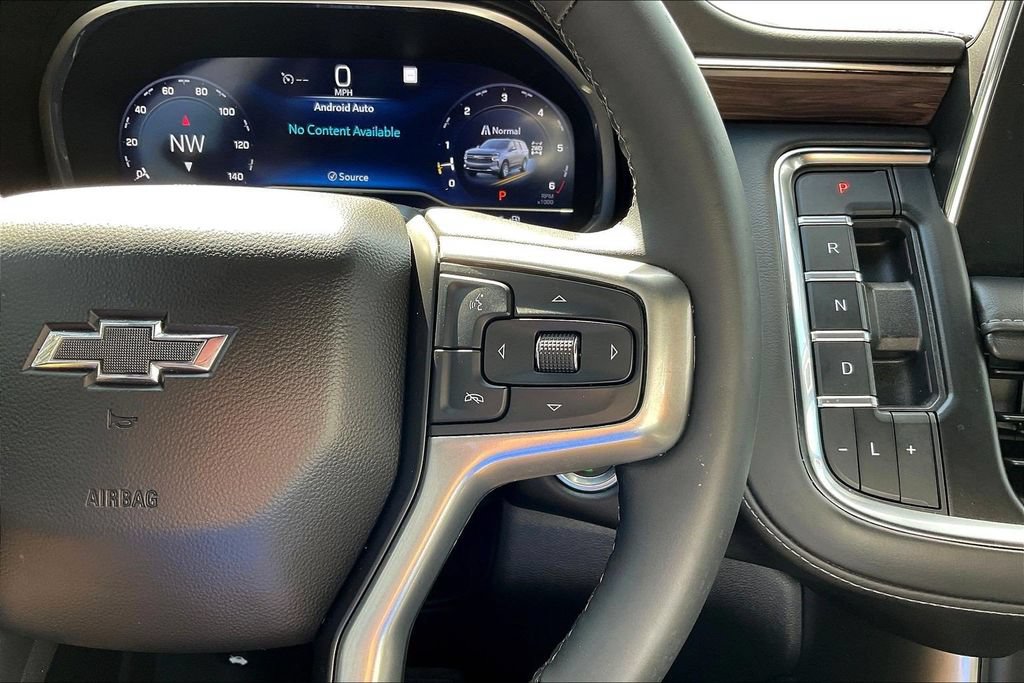 Used 2023 Chevrolet Tahoe Z71 w/ Z71 Off-Road Package AWD/4WD image 15