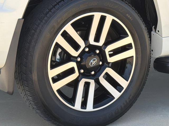 Used 2023 Toyota 4Runner Limited AWD/4WD image 8