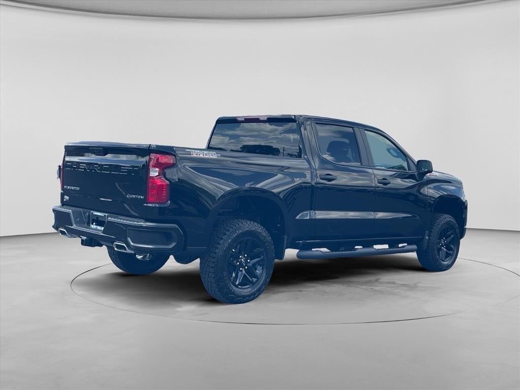 New 2026 Chevrolet Silverado 1500 Custom Trail Boss w/ LPO, Dark Essentials Package AWD/4WD image 8