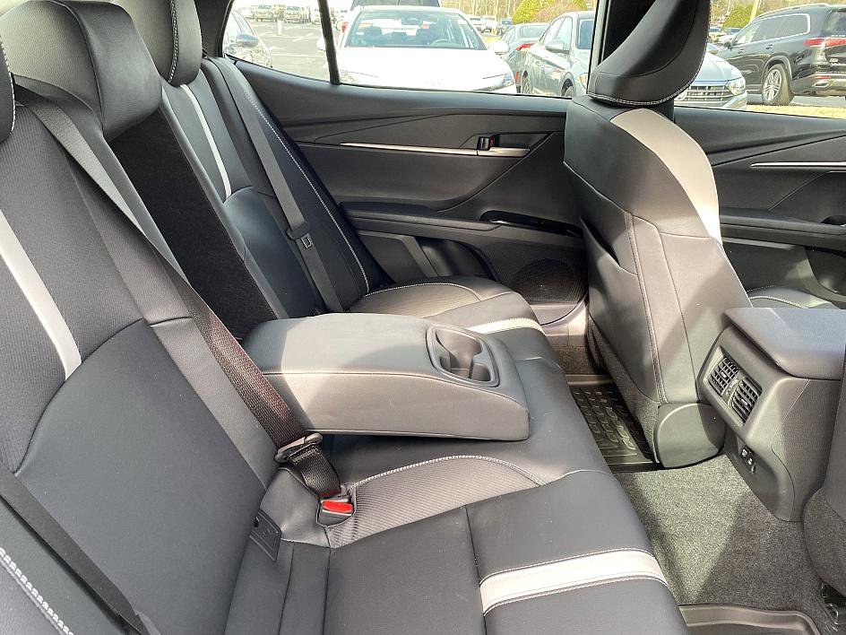 Certified 2025 Toyota Camry SE image 21