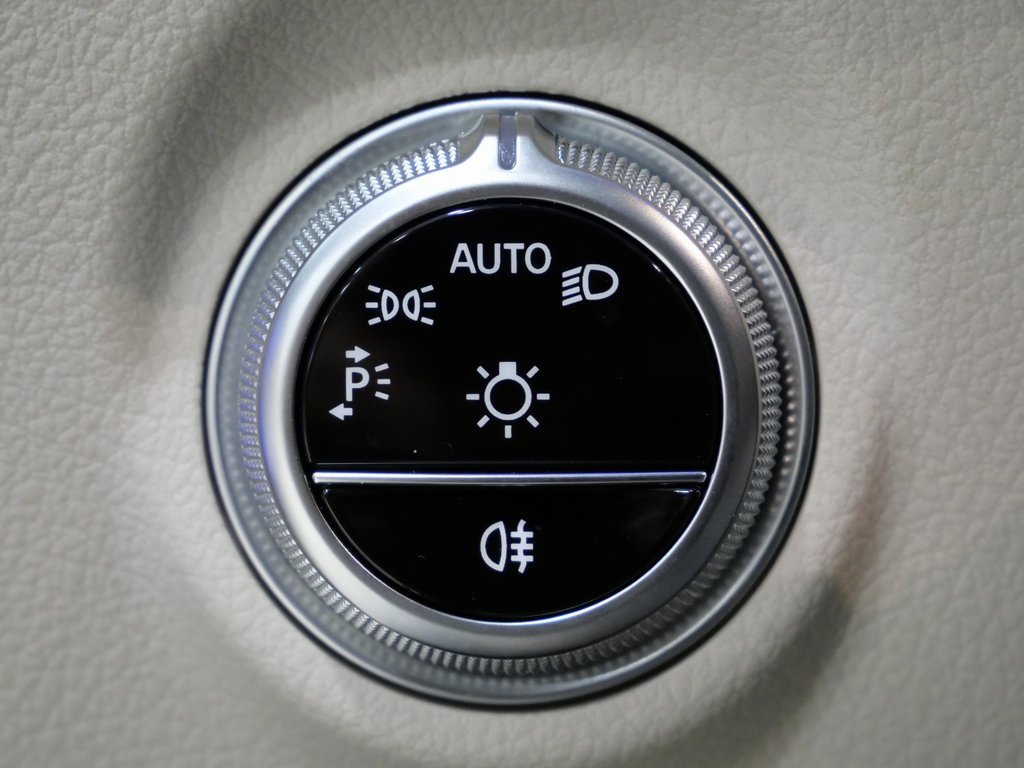 Used 2024 Mercedes-Benz CLE 300 4MATIC Coupe image 15