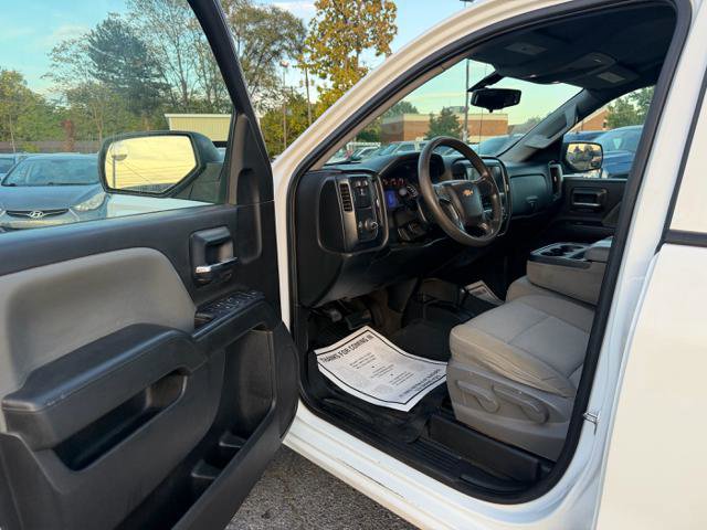 Used 2018 Chevrolet Silverado 1500 Custom w/ Custom Value Package image 11