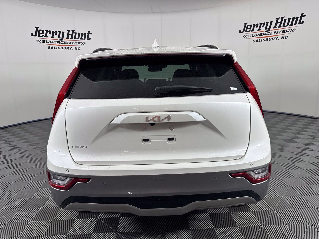 Used 2023 Kia Niro Wave w/ Wave Preserve Package FWD image 7