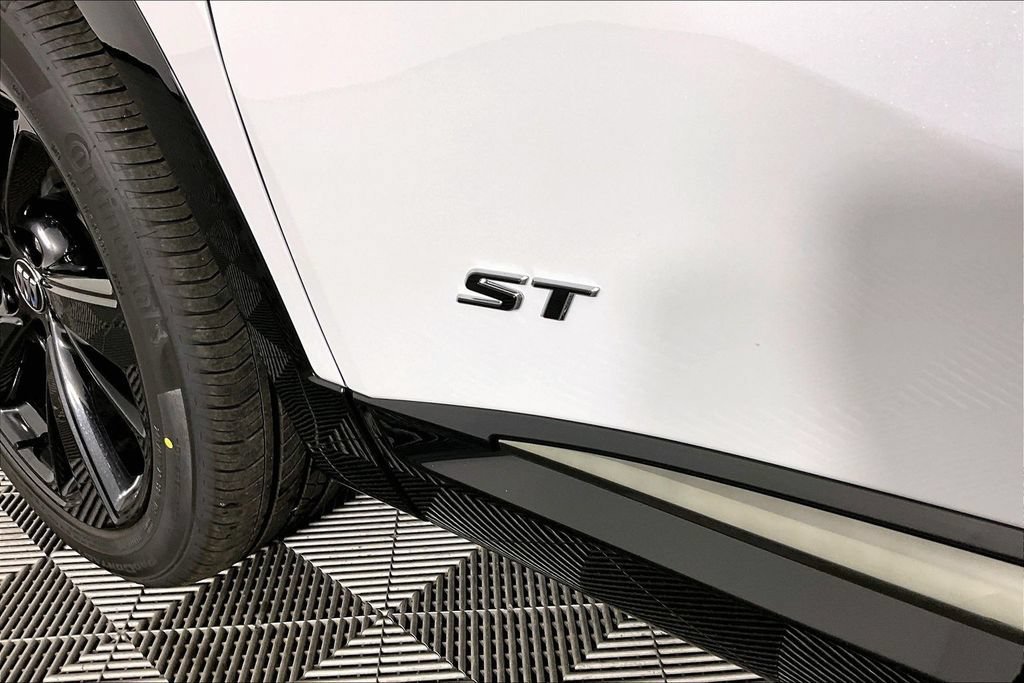 New 2026 Buick Envision Sport Touring AWD/4WD image 9