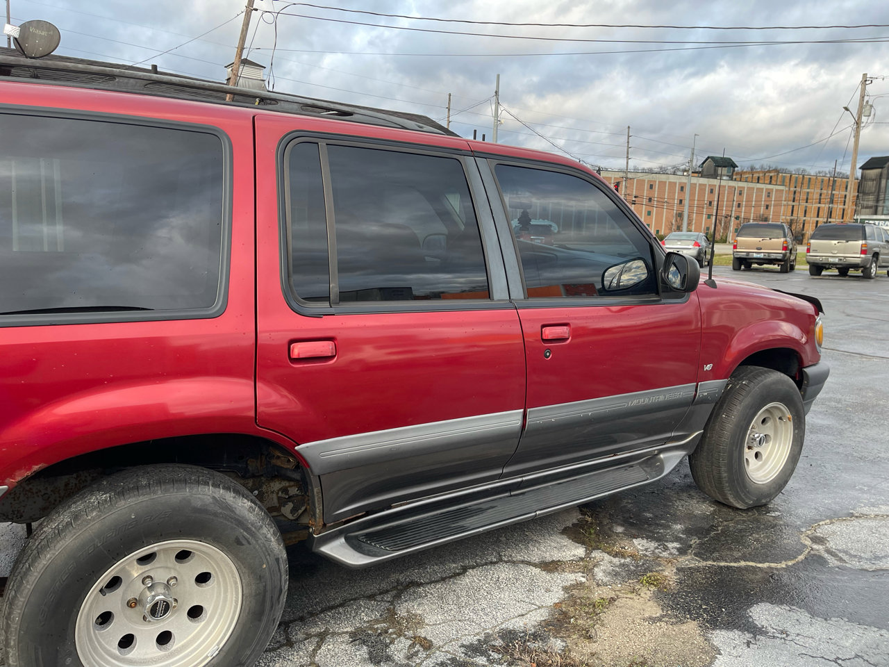 Used 1998 Mercury Mountaineer AWD image 2