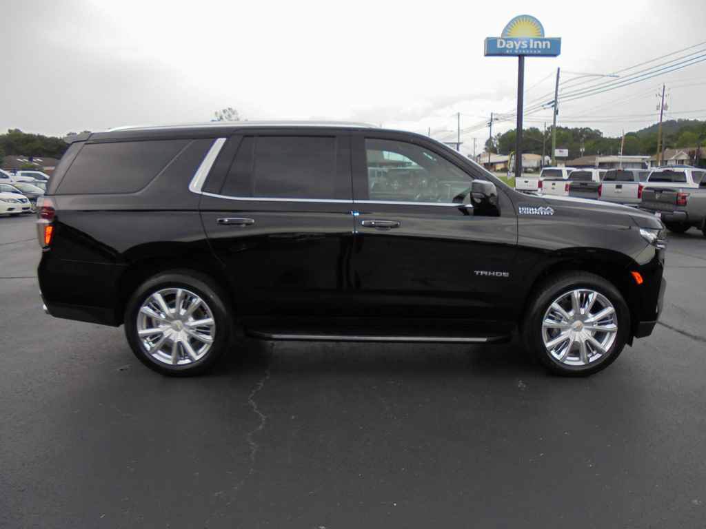 Used 2021 Chevrolet Tahoe High Country AWD/4WD image 2