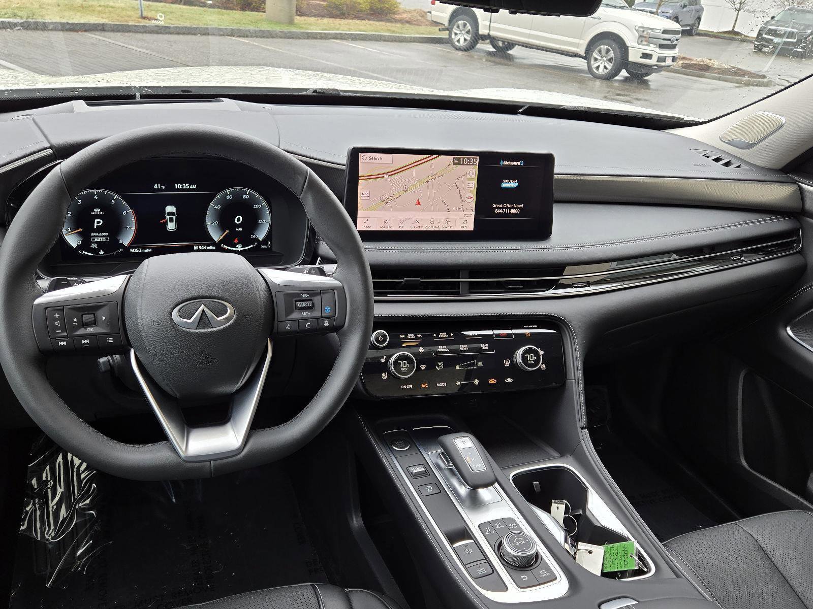 Certified 2025 INFINITI QX60 Luxe w/ Vision Package image 9