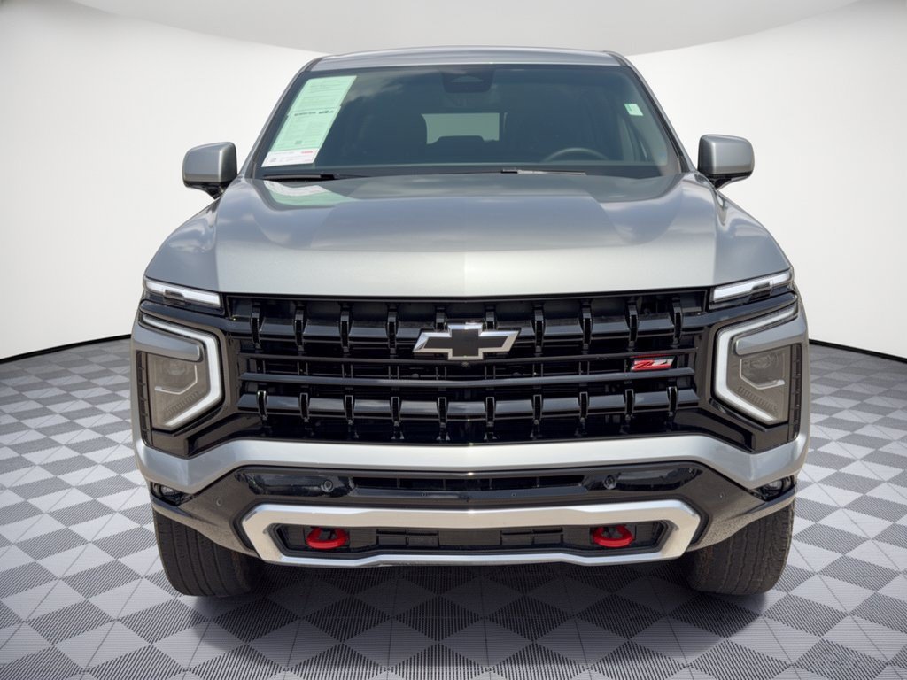 Used 2025 Chevrolet Suburban Z71 AWD/4WD image 6