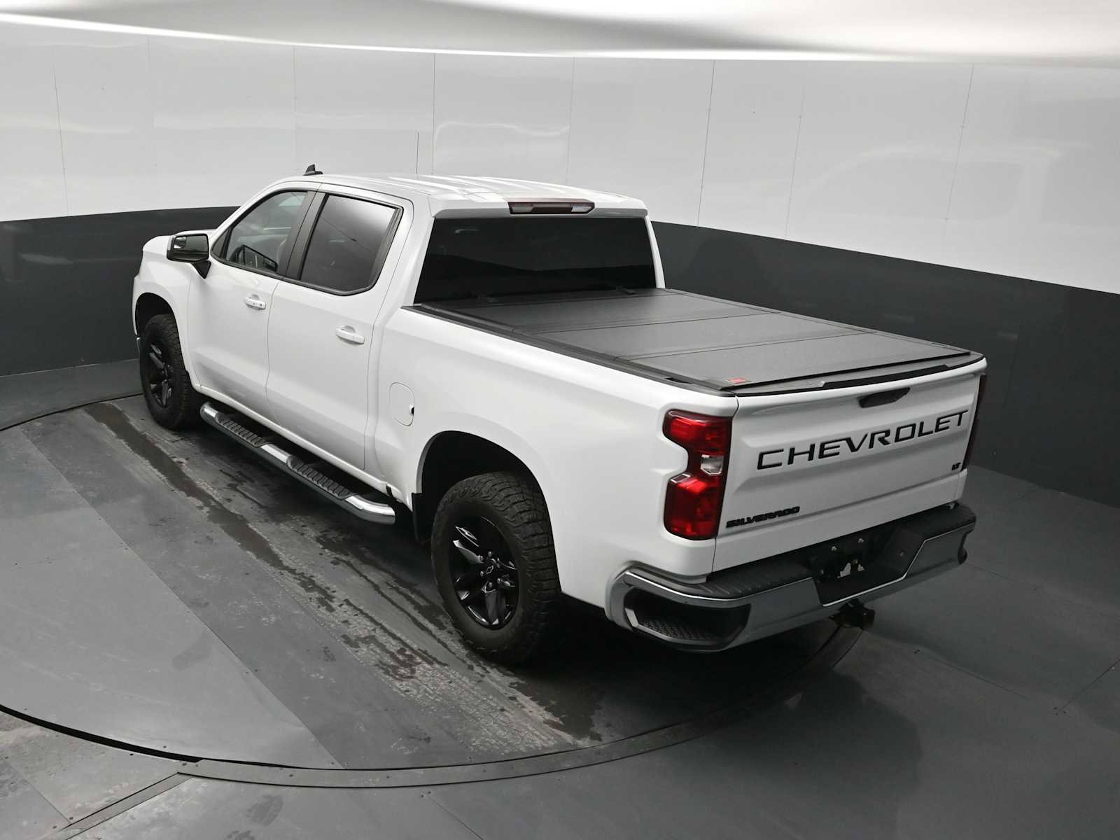 Used 2021 Chevrolet Silverado 1500 LT w/ Bed Protection Package image 19
