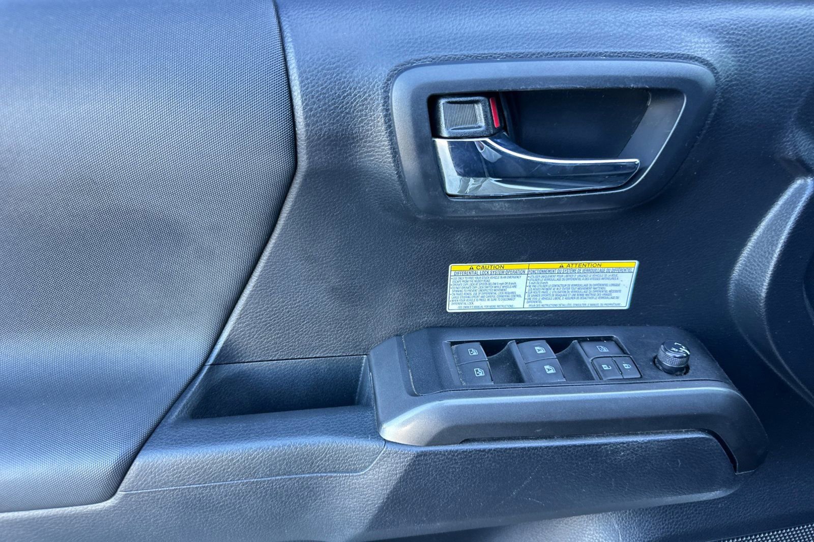 Used 2019 Toyota Tacoma 4x4 Double Cab image 11