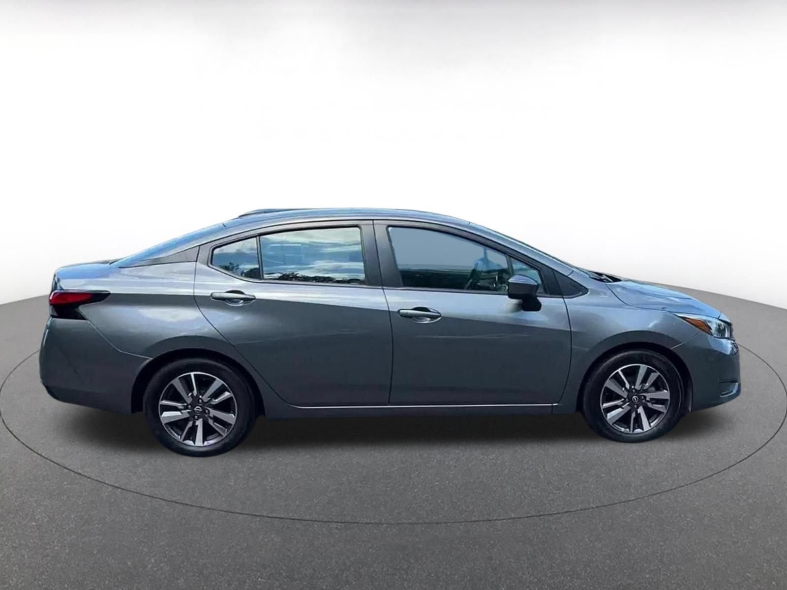 Used 2025 Nissan Versa SV FWD image 15