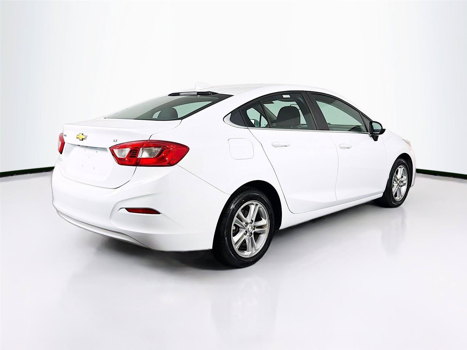 Used 2016 Chevrolet Cruze LT FWD image 11