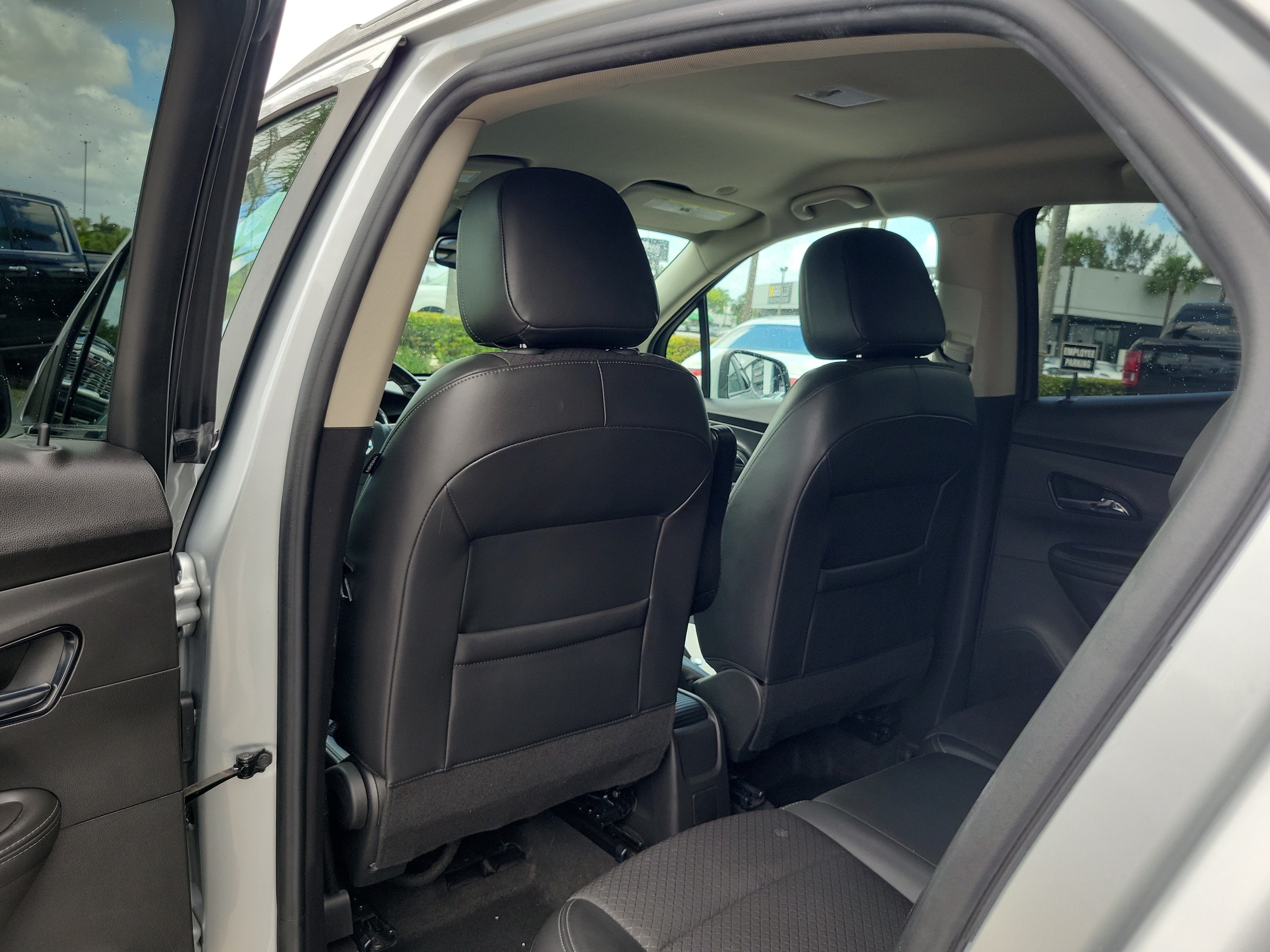 Used 2022 Buick Encore Preferred FWD image 14