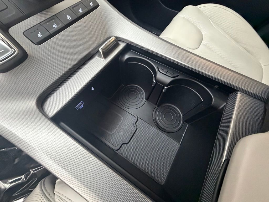 Used 2022 Hyundai Palisade Calligraphy image 19