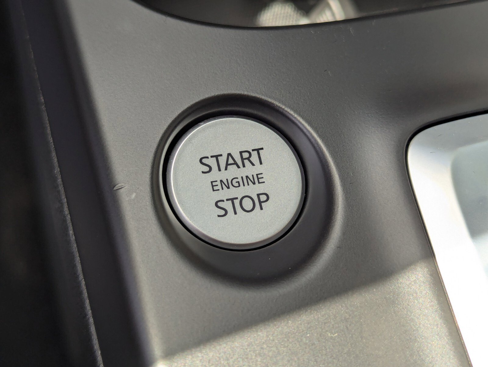 Used 2023 INFINITI QX50 Luxe w/ Accent Package FWD image 32