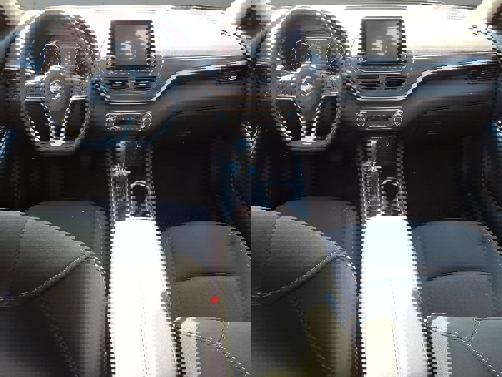 Used 2023 Nissan Altima 2.5 SV image 8