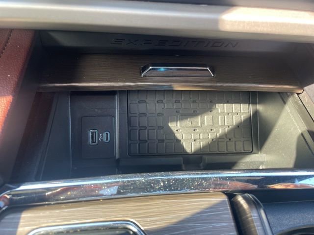 Used 2023 Ford Expedition Limited AWD/4WD image 30