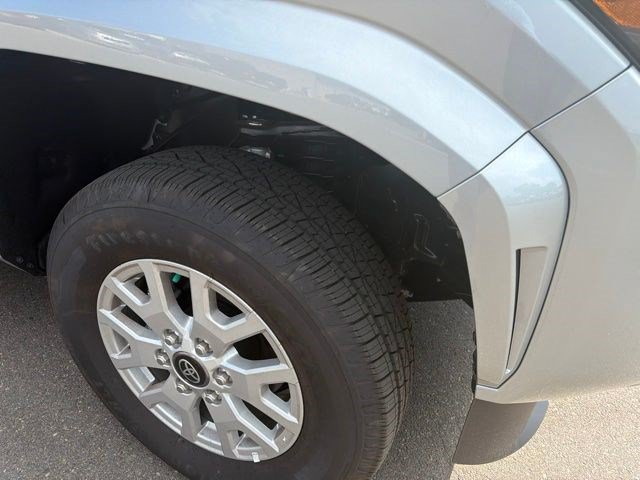 Used 2026 Toyota Tacoma SR5 AWD/4WD image 2