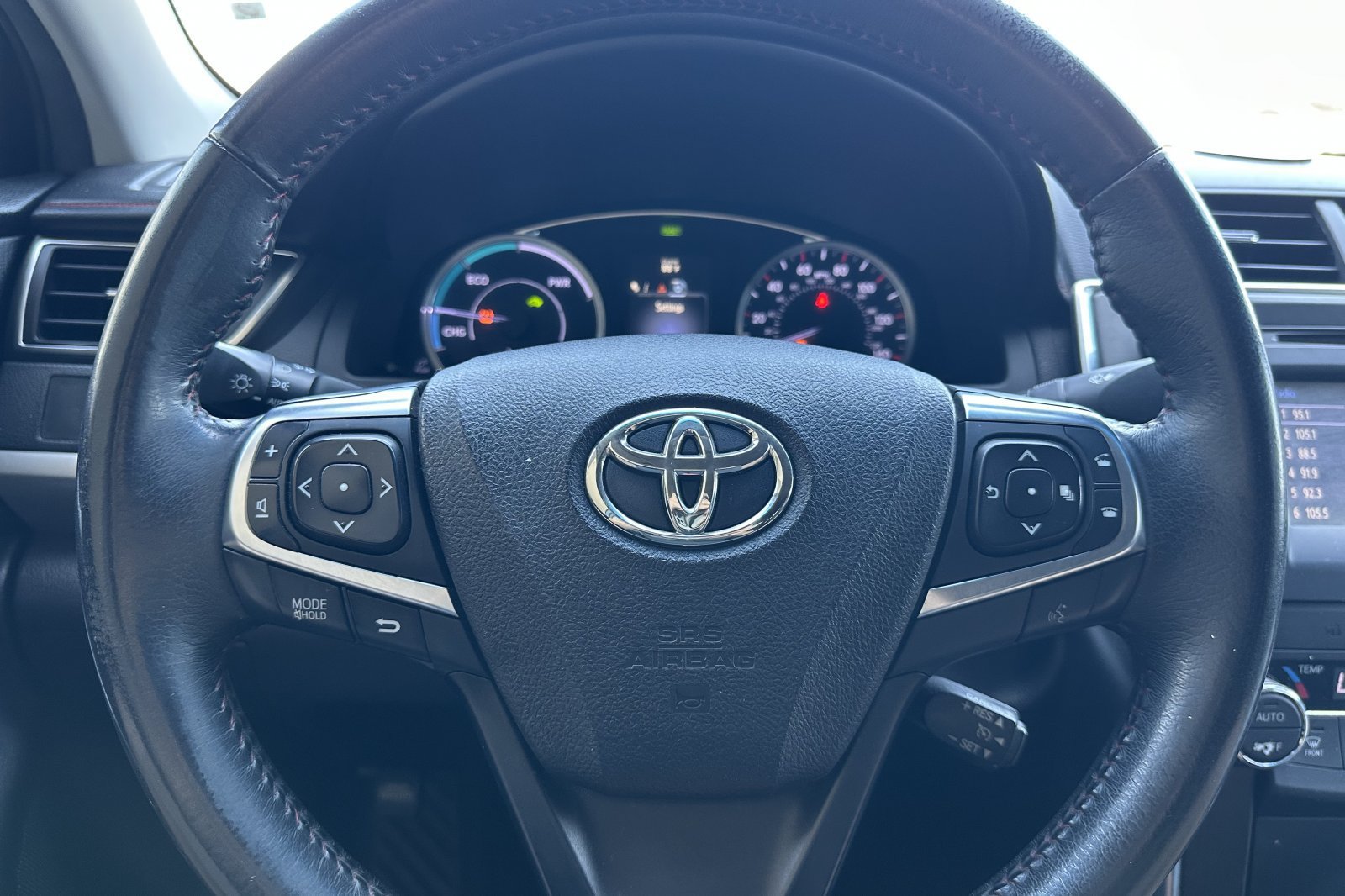 Used 2017 Toyota Camry SE FWD image 27