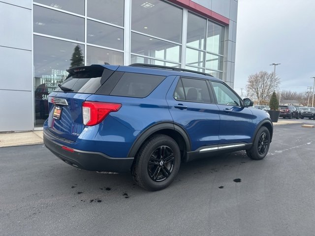 Used 2022 Ford Explorer XLT image 12
