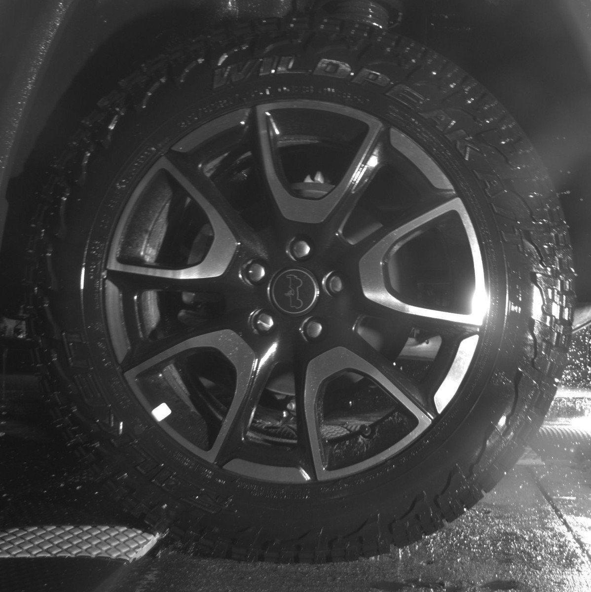 Used 2025 Jeep Compass Trailhawk AWD/4WD image 14