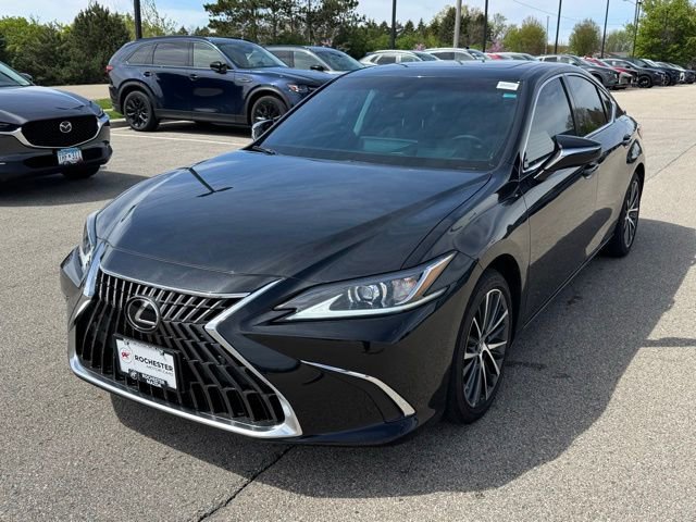 Used 2025 Lexus ES 300h w/ Premium Package FWD image 38