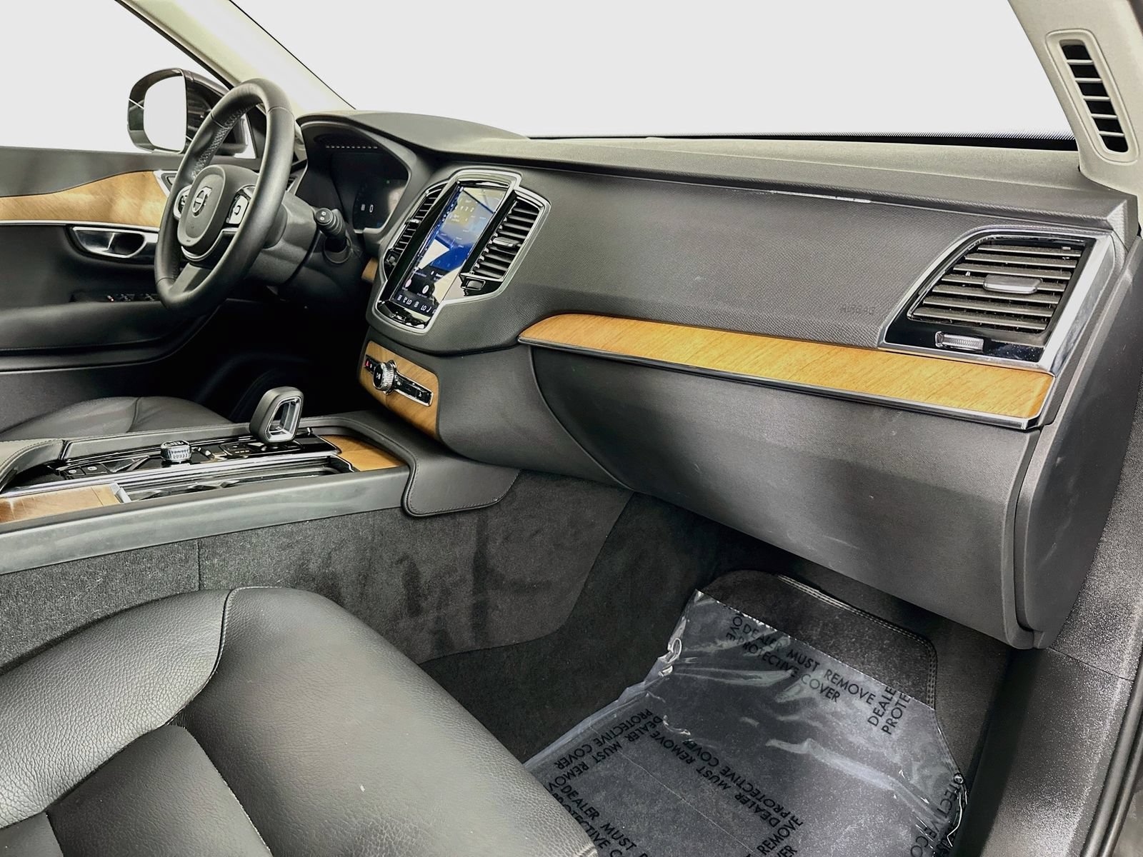 Used 2025 Volvo XC90 B6 Plus w/ Protection Package Premier AWD/4WD image 31