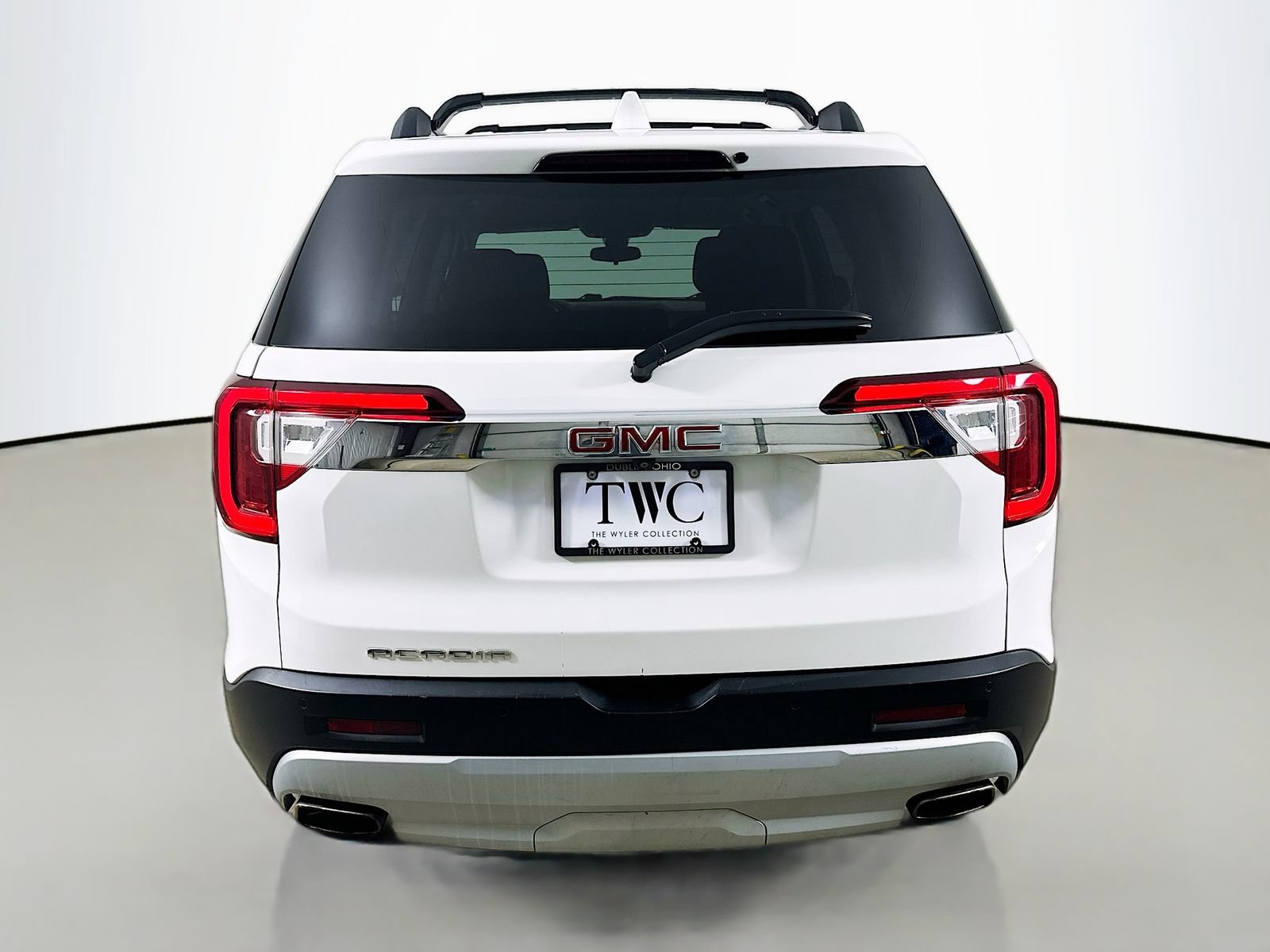 Used 2021 GMC Acadia SLE w/ Driver Convenience Package FWD image 6