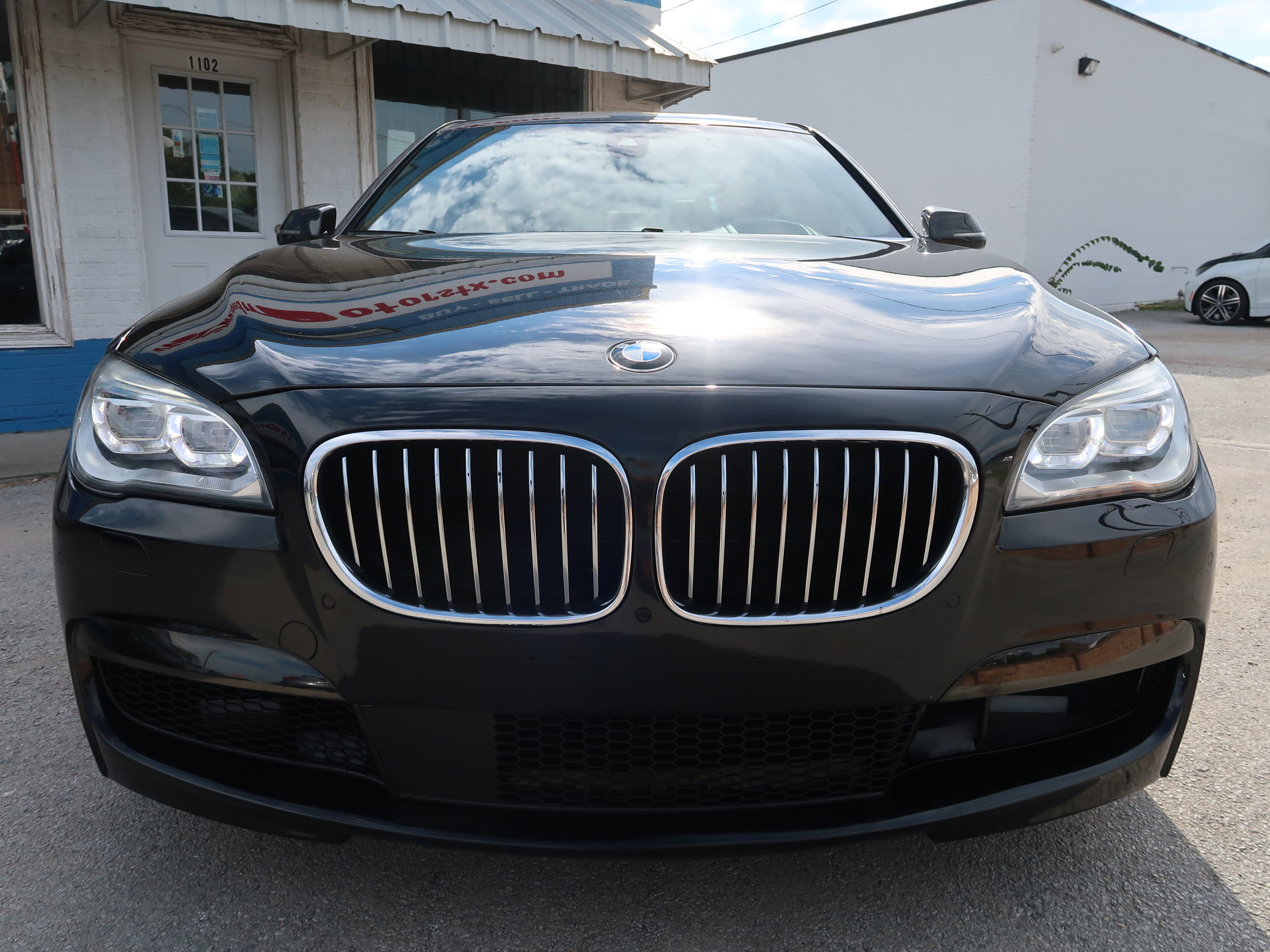 Used 2015 BMW 750Li image 9